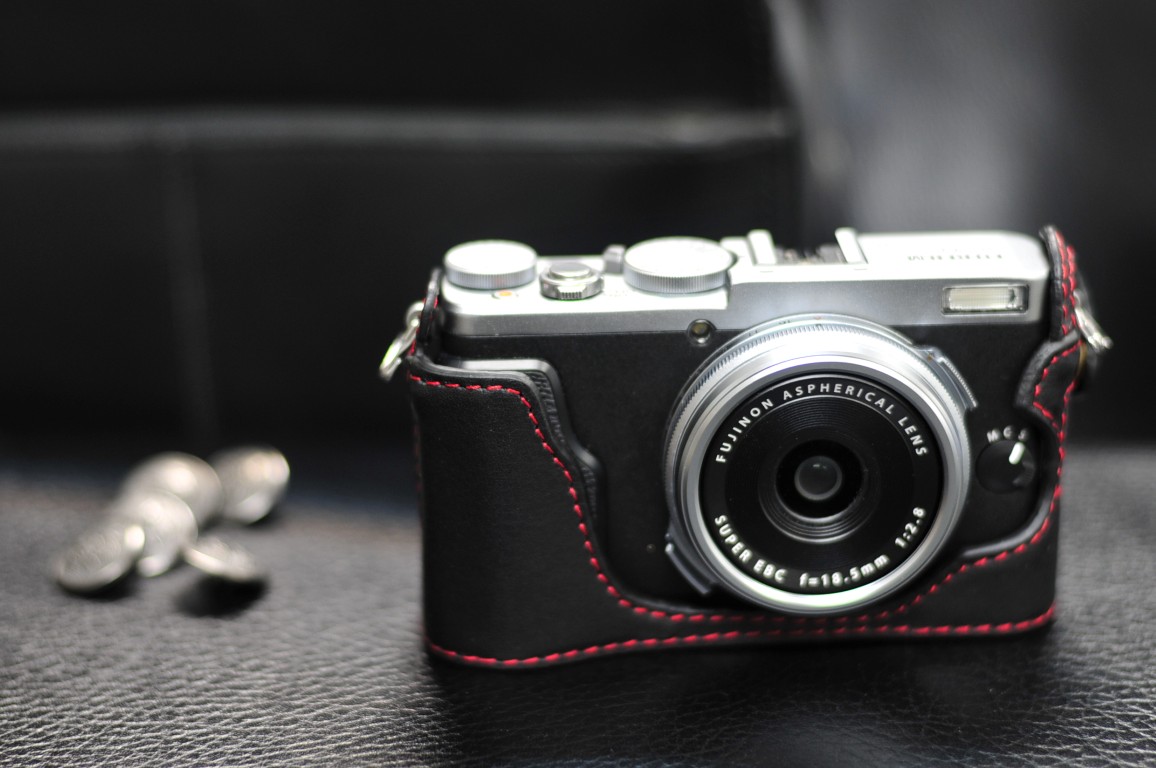 Leather case half case 富士 X70 用カメラケース Fujifilm X70 相機皮套 by KAZA