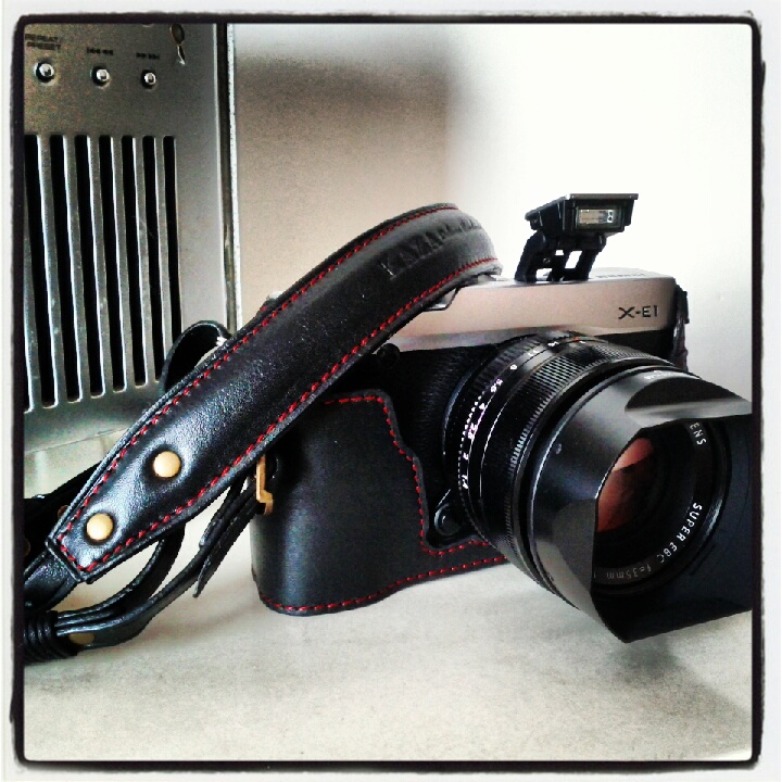 富士 XE1 用カメラケース Fujifilm XE1 Leather case 相機皮套 by KAZA