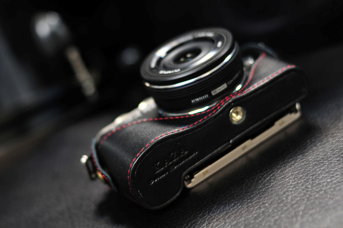 Olympus E-PL8 相機皮套 Leather case オリンパス E-PL8 カメラケース by KAZA