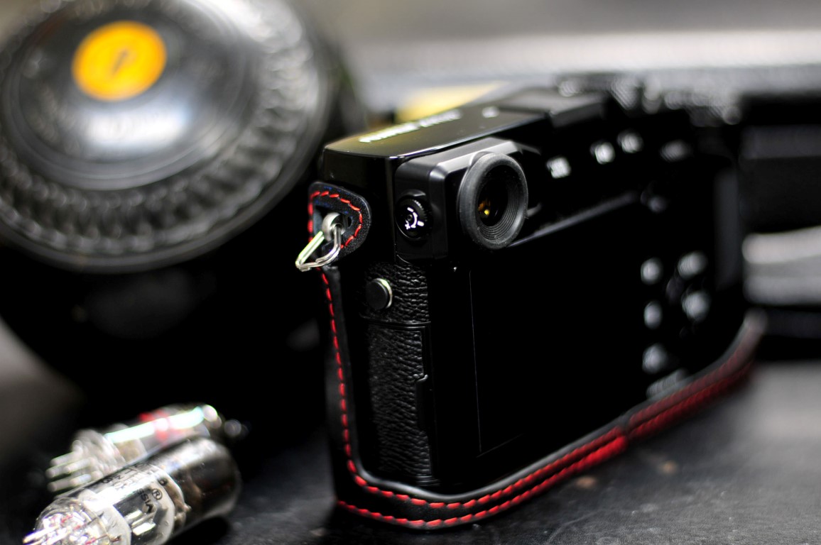 Leather case half case 富士 Xpro2 用カメラケース Fujifilm Xpro2 相機皮套 by KAZA