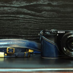 SONY A6000 相機皮套 Leather half case / case set ソニー A6000 用カメラケース by KAZA