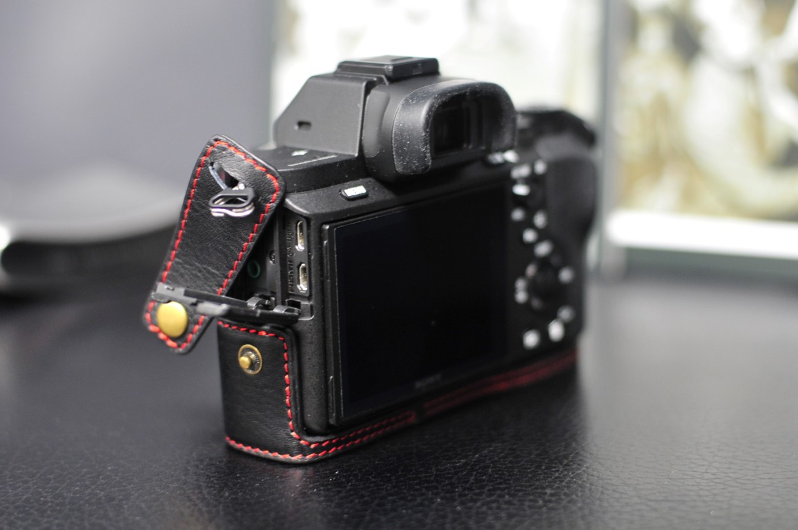 SONY A7 markII 相機皮套 Leather half case / case set ソニー A7 markII 用カメラケース by KAZA