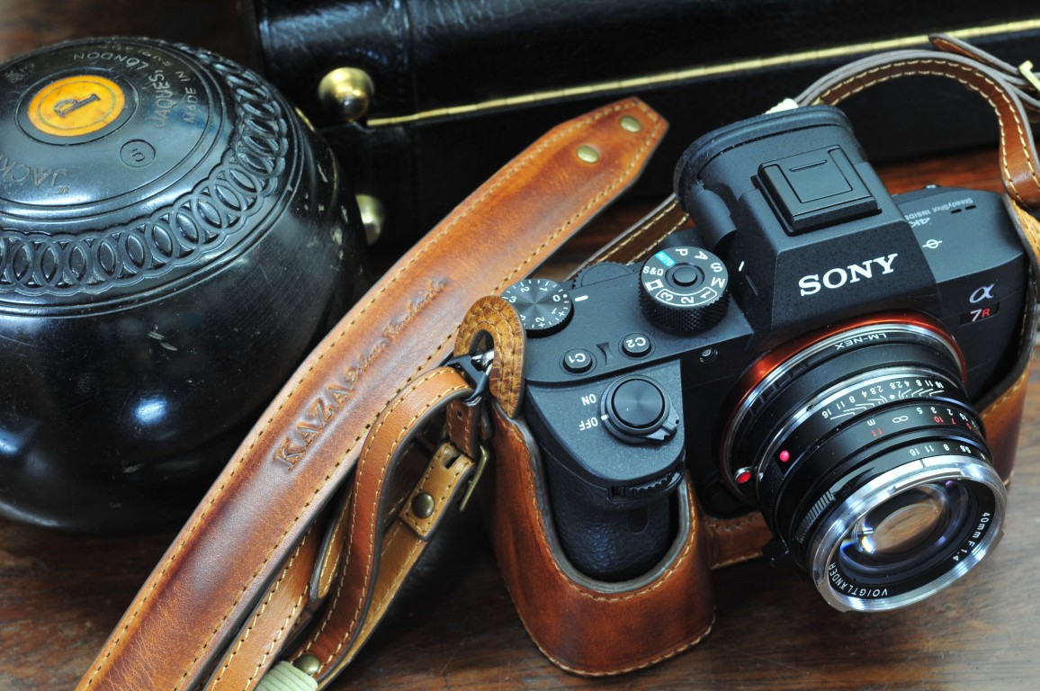a7r3 a73 leather half case