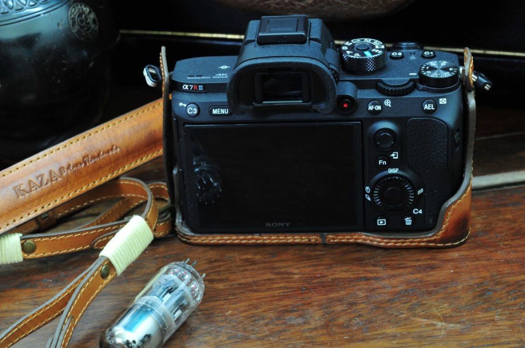 SONY A7R3 A7III camera leather case , the best protection for SONY A7R3
