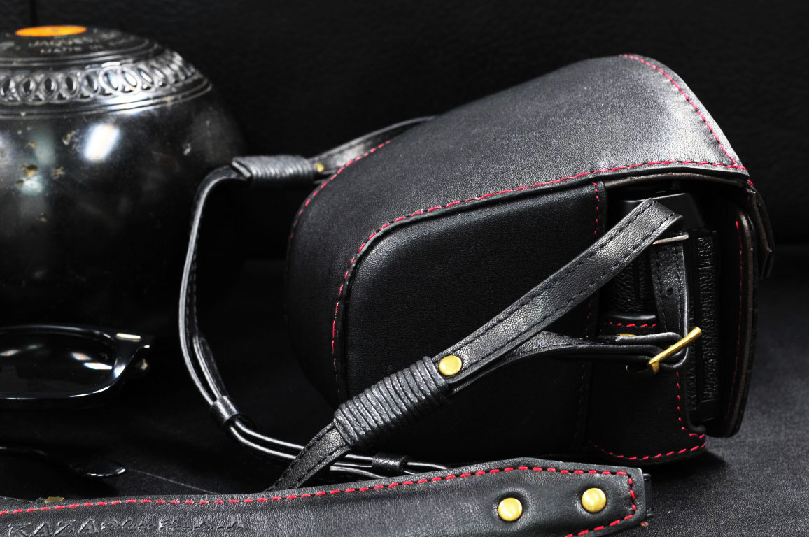 xt100 x-t100 leather half case カメラケース