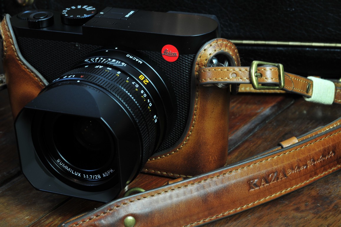 leica q3 q2 leather half case accessories