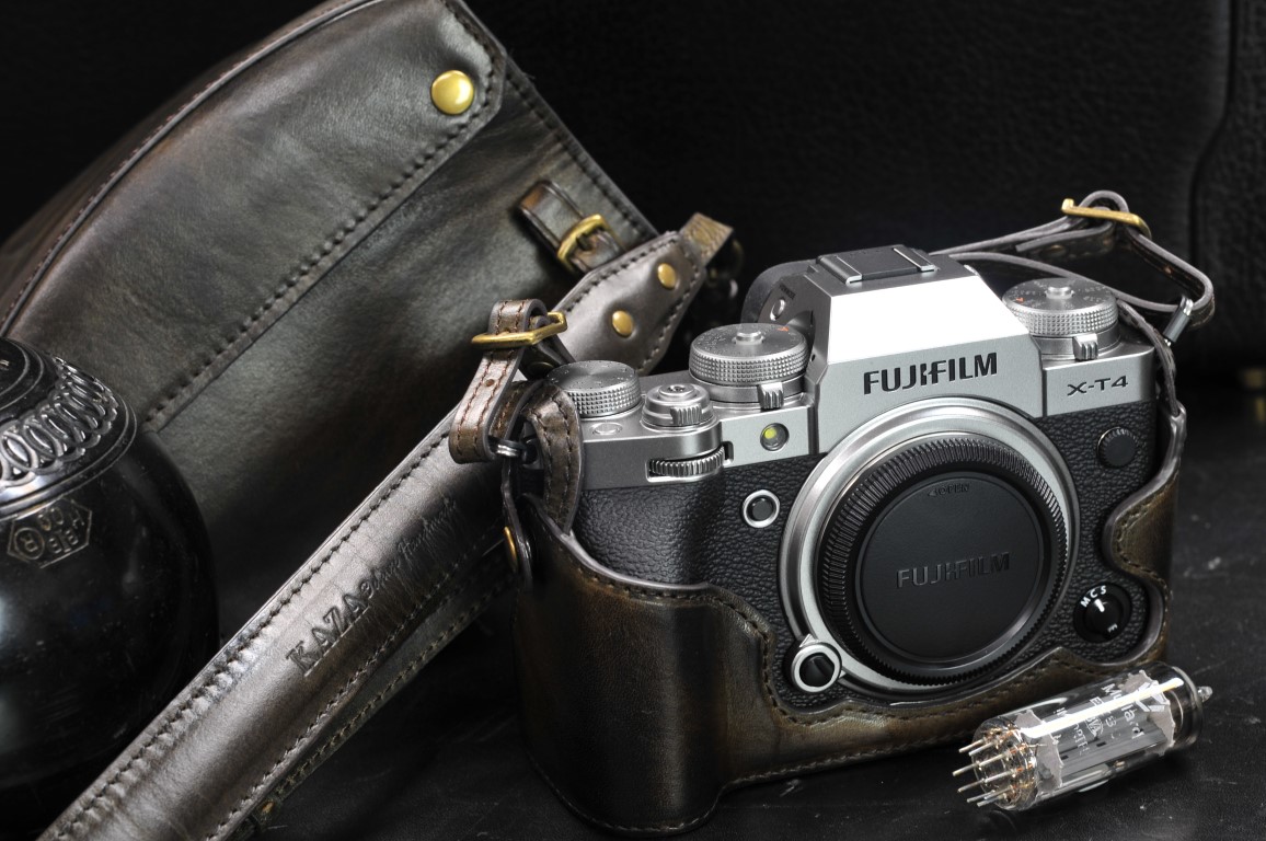 Fujifilm x-t4相機皮套, x-t4 leather case, fujifilm xt4カメラケース, フジフィルムxt4ボディケース, x-t4 half case,