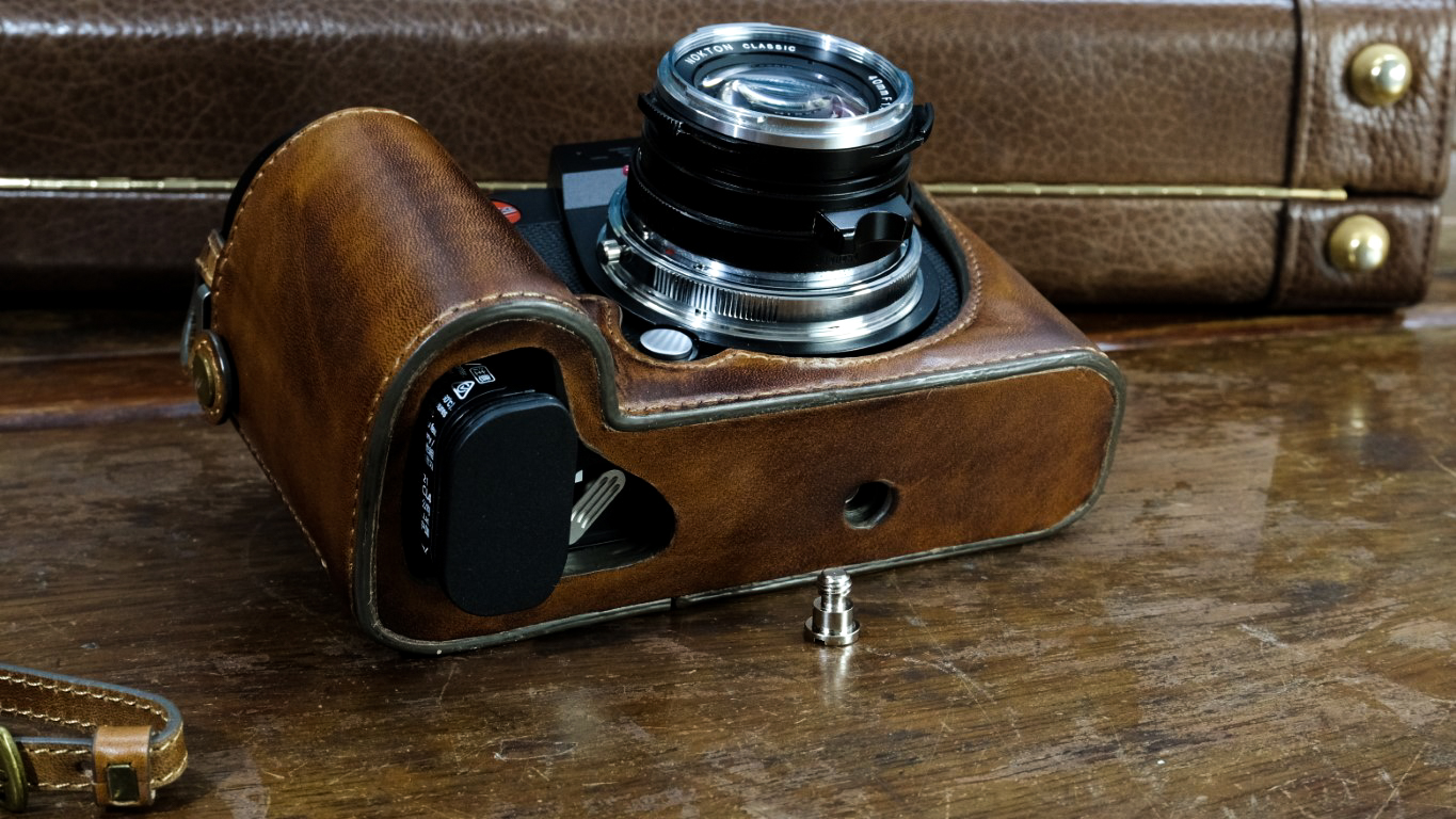 Leica SL2-S / SL2 用カメラケース